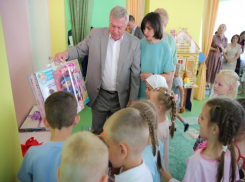 Школа №30 в Таганроге получит 500 тысяч рублей от губернатора по детутатским наказам