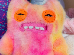 «Перекосило или аллергия?»: таганроженка потеряла модную игрушку и нарвалась на ироничные комментарии 