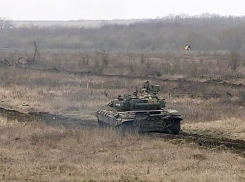 Под Таганрогом прошли танковые учения
