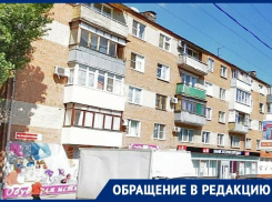 Таганроженка мерзнет с трехмесячным ребенком на руках у себя дома