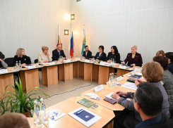 В Таганроге обсудили вопрос трудоустройства молодежи с ОВЗ