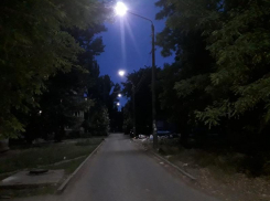 Спустя 10 лет в Таганроге восстановили освещение по улице Тольятти