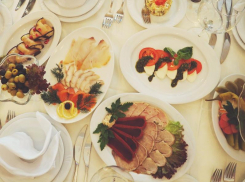 Какие блюда выбрать на застолье в год Белой Металлической крысы