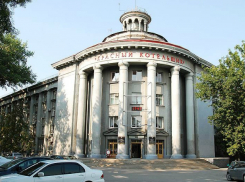 Москвичи требуют деньги с  таганрогского «Красного котельщика»