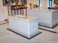 В часовне над могилой старца Павла будет установлен новый иконостас