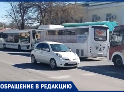 Транспортный коллапс в центре Таганрога: как остановка на «Радуге» превратилась в ловушку