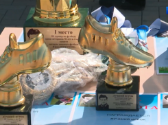 Таганрогские футболисты третий раз подряд победили в турнире памяти Юрия Шикунова