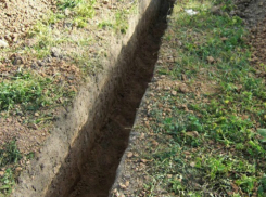 Приезд высокого гостя из Швейцарии помог таганрожцам избавиться от  злополучной траншеи