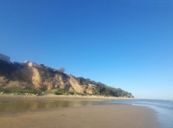 Азовское море отступило от Таганрогского залива 