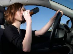 Таганрожцы задержали пьяную автоледи