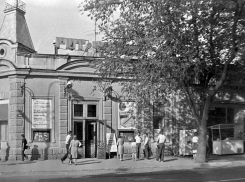 Кинотеатр «Рот Фронт»: от фаворита таганрожцев до полного упадка