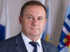 Владимир Прасолов получает «пособие по безработице»