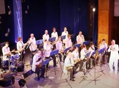  «Десять лет… Всё только начинается!»: джазовый оркестр Таганрога отметил свой юбилей