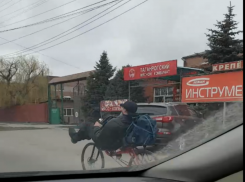 Таганрожец изобрел новый способ передвижения на велосипеде