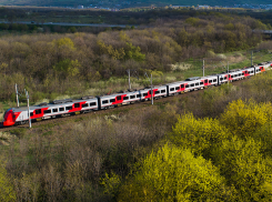 26 поездов задерживаются после атаки БПЛА на Кутейниково - таганрожцы прибудут с опозданием