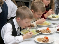 В Ростовской области детей кормили просроченными  продуктами 