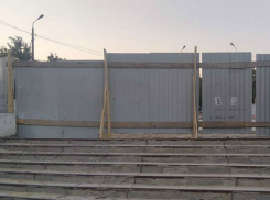 В Таганроге  закрыта  на реконструкцию лестница, ведущая в Приморский  пляж