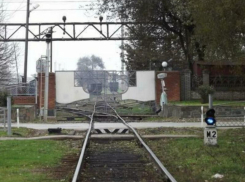 Транспортная прокуратура выявила нарушения содержания ЖД переездов в Таганроге