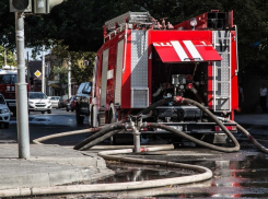 Пожар в цеху по производству пленки произошел в Таганроге 