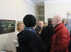 В Таганроге открылась выставка учеников художника Леонида Стуканова