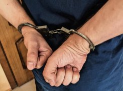 64 пакета с растительным наркотиком нашли у жителя Таганрога