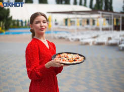 Конкурсантка «Мисс Блокнот Таганрог 2023» Юлия Винникова: «Пицца – это же не какая-то там курица запечённая!»