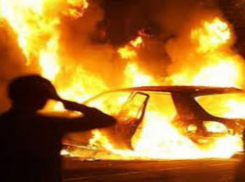 На трассе Ростов-Таганрог сгорело два автомобиля