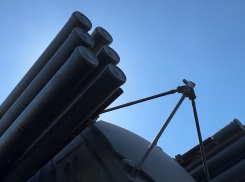 Два дома сгорело: ночная атака ВСУ на Ростовскую область - беспилотники сбиты, жители эвакуированы