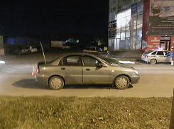 В Таганроге иномарка сбила пенсионерку, переходившую дорогу в неположенном месте 