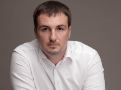 Депутат потребовал от сити-менеджера рассмотреть соответствие занимаемой должности его зама Ирины Голубевой