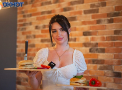 Конкурсантка «Мисс Блокнот Таганрог-2023» Карина Овчаренко о себе: «Такую красотку на кухне не увидишь!»