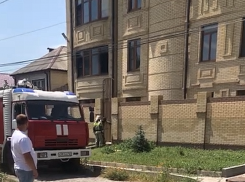 В Таганроге загорелся особняк в районе Нового вокзала 