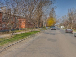 Денег нет, но вы держитесь: Ломоносова в Таганроге так и останется полосой препятствий