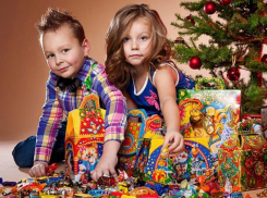 Не все дети получат подарки к Новому году от муниципального Деда Мороза