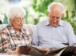 Денег нет, но вы держитесь: ПФР дал ответ про надбавку в 500 рублей пенсионерам