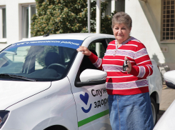 «Фельдшеры ездили на велосипедах»: Неклиновские медики получили 6 автомобилей для обслуживания пациентов