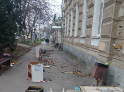 Страшно ходить: таганрожцы стыдят в соцсетях администрацию за состояние исторического особняка