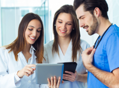 В Таганроге дают рецепты каракулями: депутаты Госдумы оценили проблему с почерком врачей  