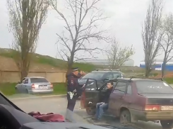 В тройном ДТП в Таганроге пострадал горожанин