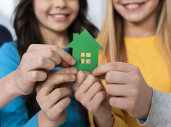  Таганрог расширяет программу поддержки детей-сирот