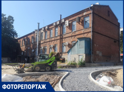 Показываем, как идет создание Почтового сквера в Таганроге 