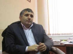 Сегодня задержали начальника УЖКХ Таганрога Валерия Каргаева