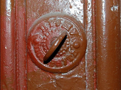 Рассказываем, что «просят повернуть» прохожих старинные двери Таганрога