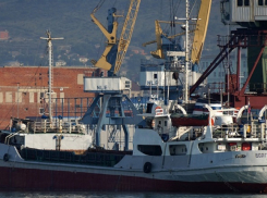 Почти 50-летняя шаланда «Болградская» продолжит работу по углублению дна в Таганрогском заливе