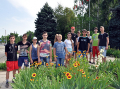 В Таганроге инвалиды привели в порядок Детский дом творчества