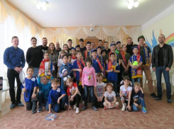 Футболисты «Ростова» посетили социальный приют в Таганроге