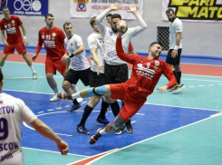 «Донские казаки» в ожесточенной битве проиграли главному сопернику – «Чеховским медведям»