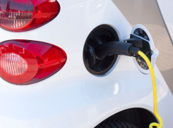 Путешественники в Крым могут зарядить свои электромобили в Таганроге