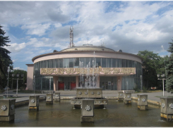 В Таганроге выставили на продажу здание ДК Олимп