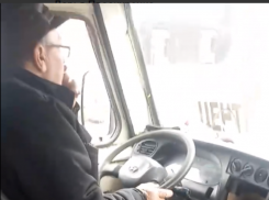 В Таганроге водители «Автолайна КО» безнаказанно курят в маршрутках
